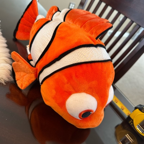 Disney’s Finding Dory Nemo Clown Fish Plush 18" genuine Disney Stuffed Animal - Picture 1 of 6